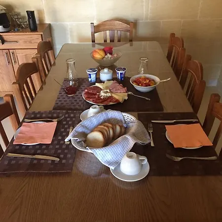 Alojamento de Acomodação e Pequeno-almoço Preziosa Xagħra